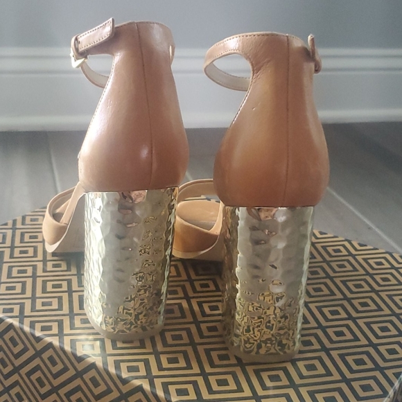 Aldo Chunky Hill Sandal - Picture 2 of 8